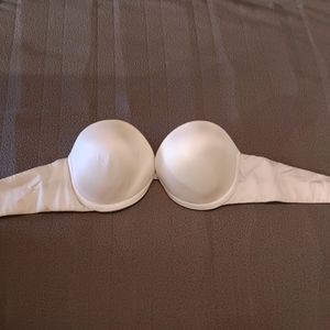 32B Victoria Secret Strapless Bra